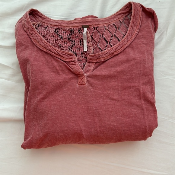 Free people Crochet Back Dusty Rose long sleeve pull over, size Small - Picture 4 of 7